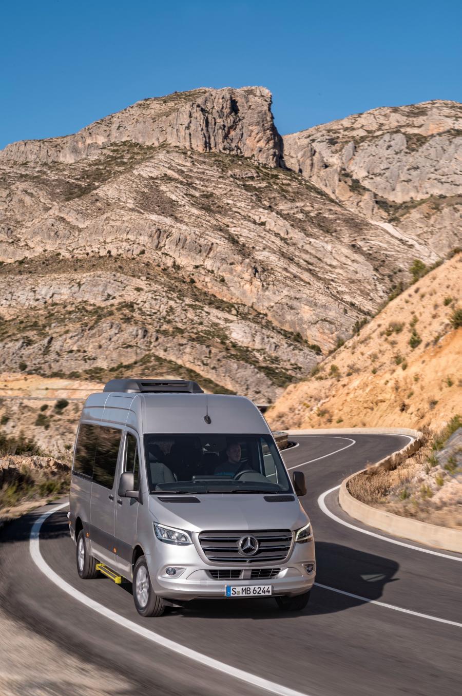  Mercedes-Benz Sprinter 319 CDI Tourer 2018 года  (WW) (фото 26 из 35)